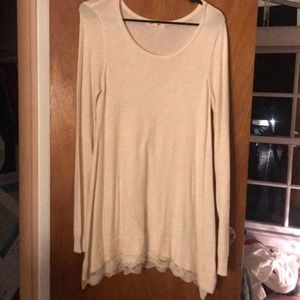 Long sweater with lace trim, size L, never worn